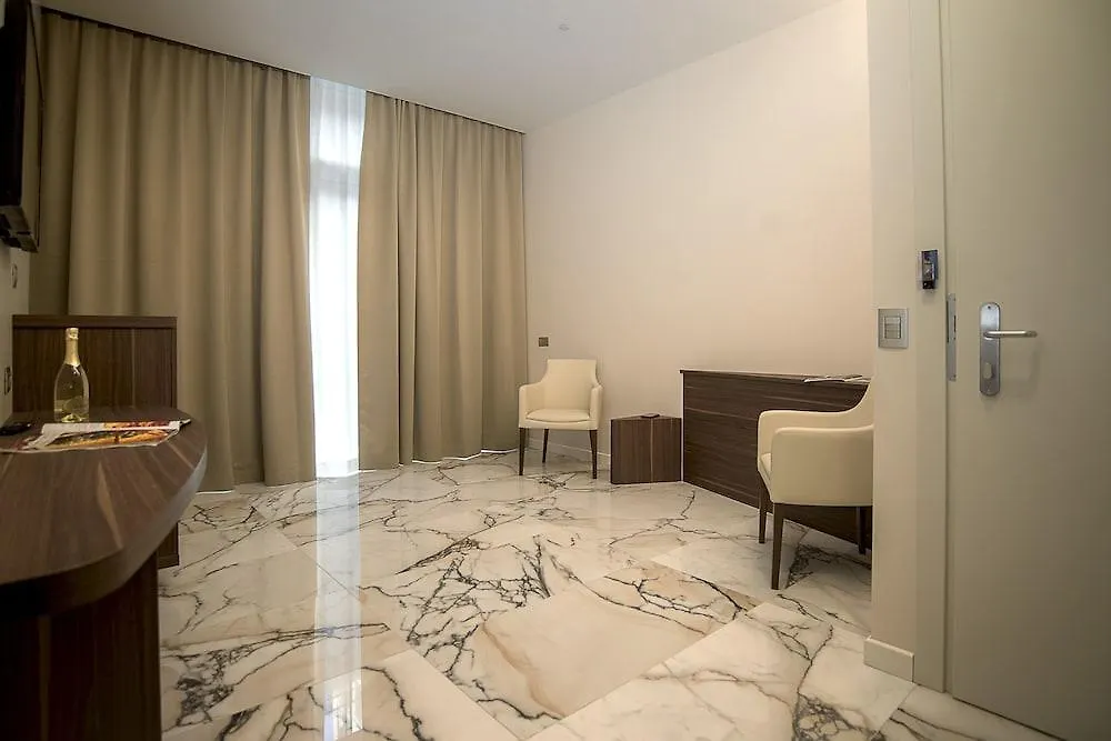 Hotel Milano Castello 3*,
