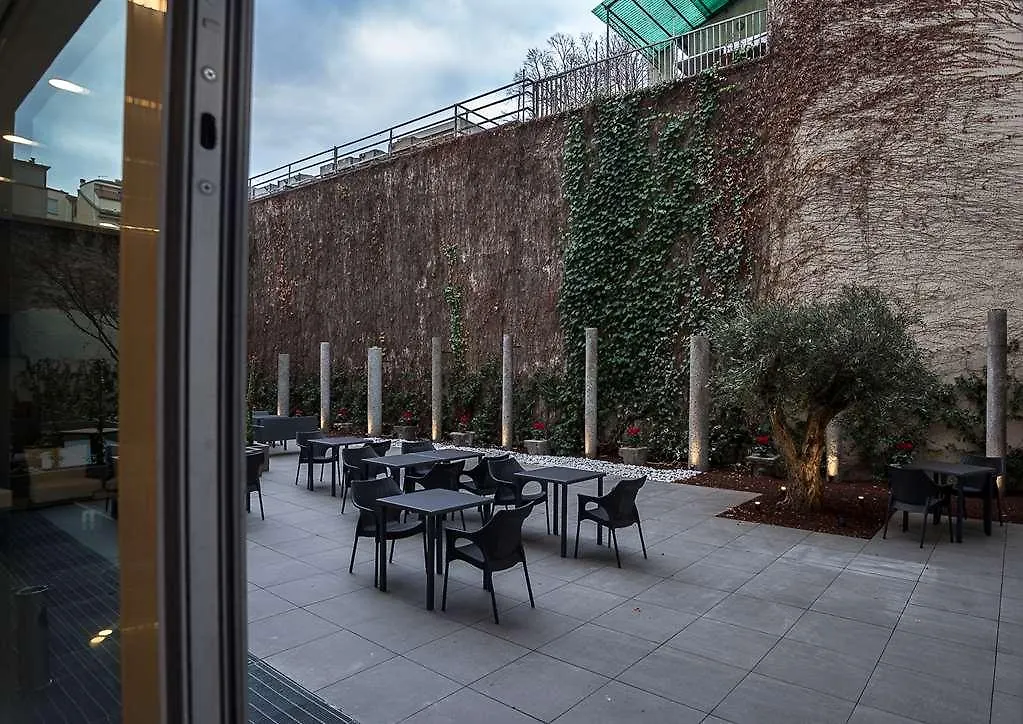 ***  Hotel Milano Castello Italia